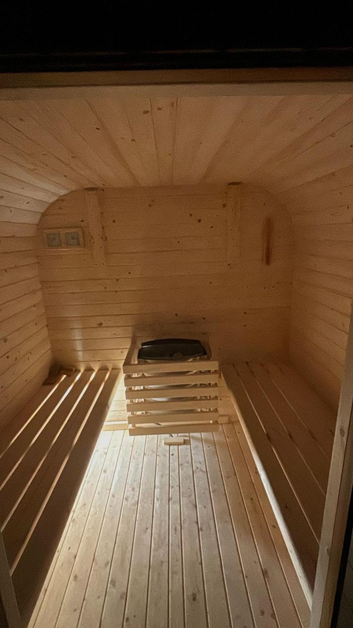 Lux - Sauna And Hot Tub Hébergement de vacances